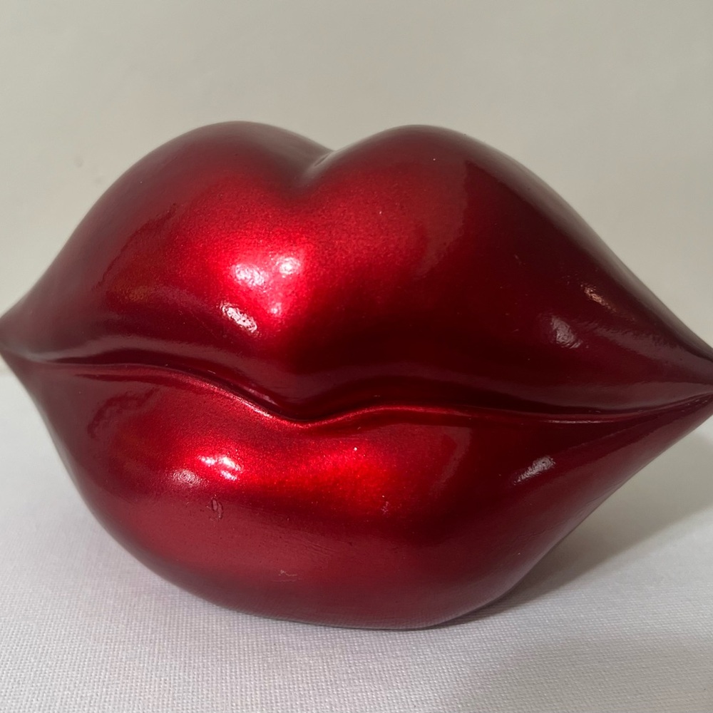 Red Lip-Shaped Decorative Box